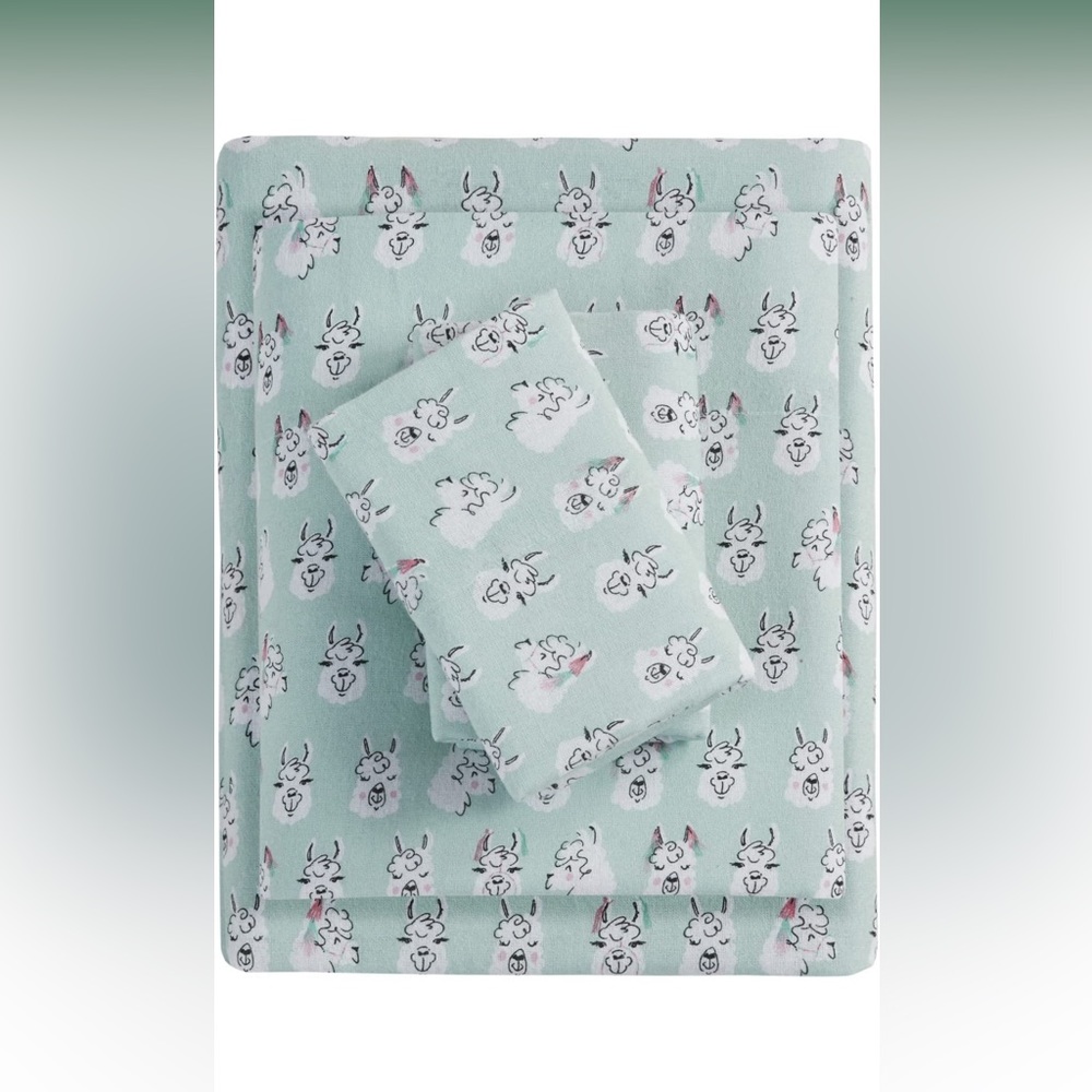 Llama twin size flannel sheets - NWOT